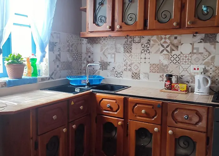 Imperial Buildings スリーマ